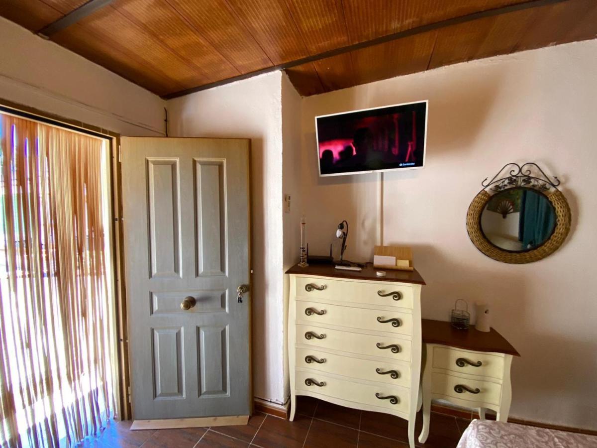 Estudio Coqueto Con Cocina, Bano Y Piscina De Temporada Compartida, A 8Km De Cordoba, En Plena Sierra,By Trassierrarooms Kültér fotó